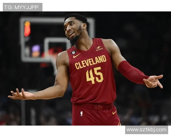 凯尔特人队内冲突升级 主教练与球员激烈争执引发关注 凯尔特人队内冲突升级 主教练与球员激烈争执引发关注