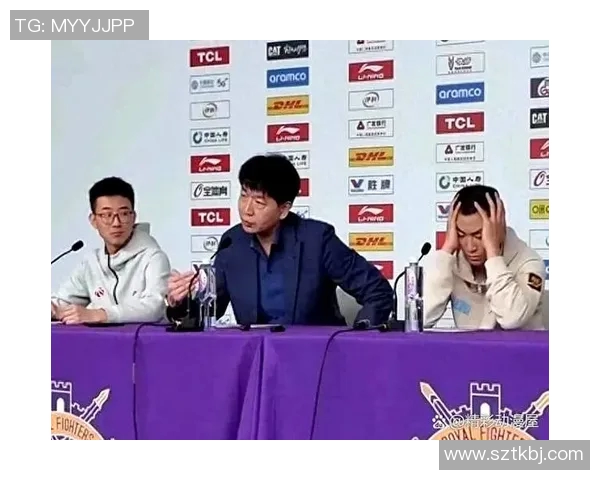 季后赛紧张对决中球员与教练爆发激烈冲突局面引发广泛关注 季后赛紧张对决中球员与教练爆发激烈冲突局面引发广泛关注